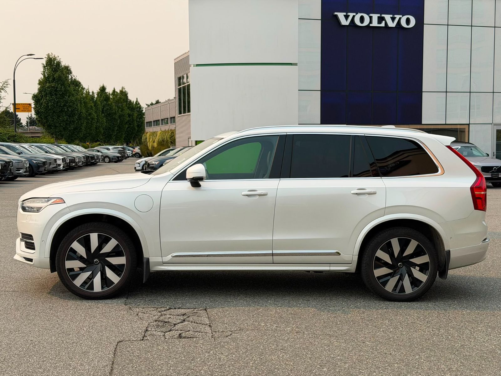 2025 Volvo XC90 Plug-In Hybrid in Richmond, British Columbia