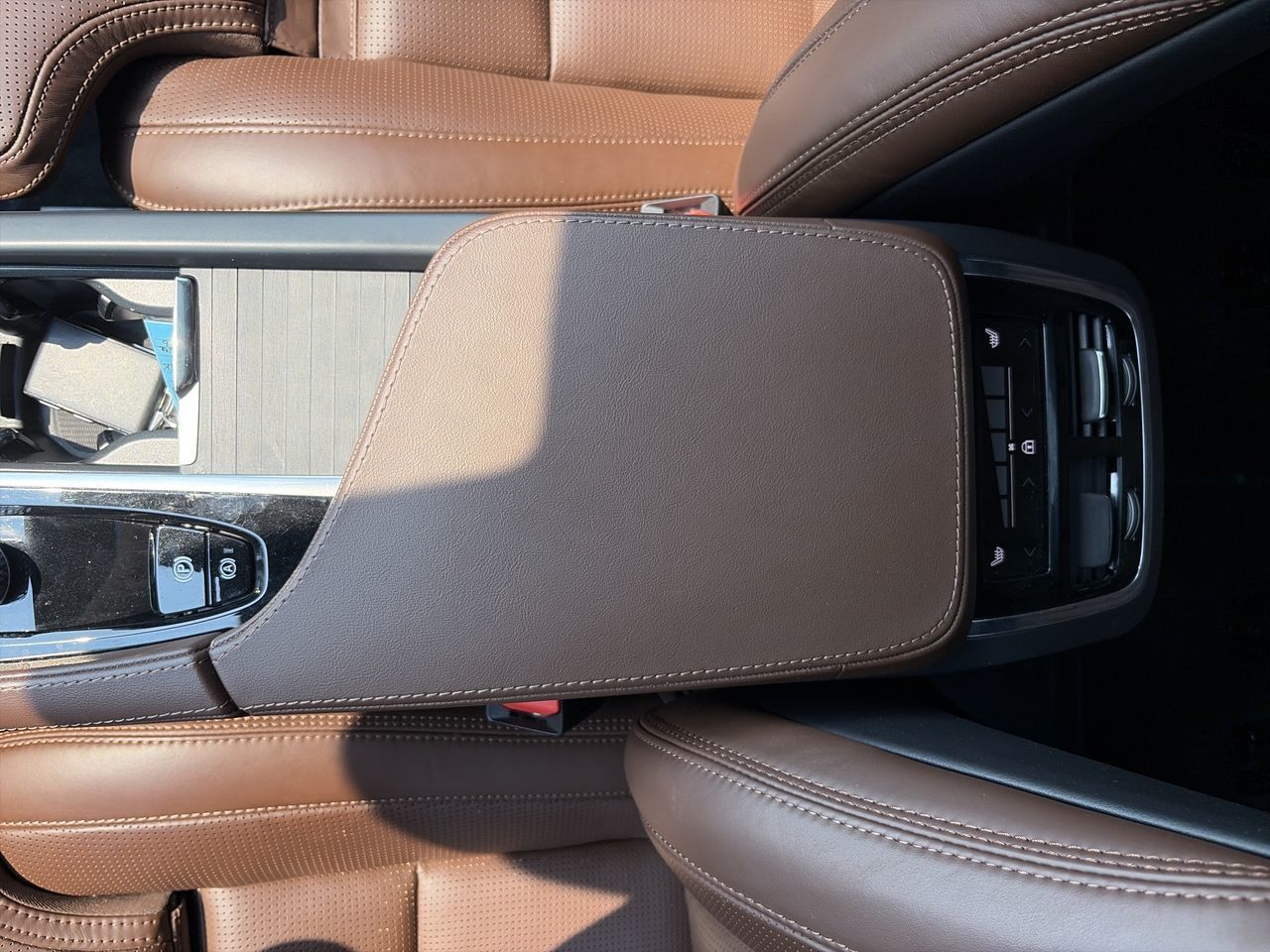 2025 Volvo XC90 Plug-In Hybrid in Richmond, British Columbia