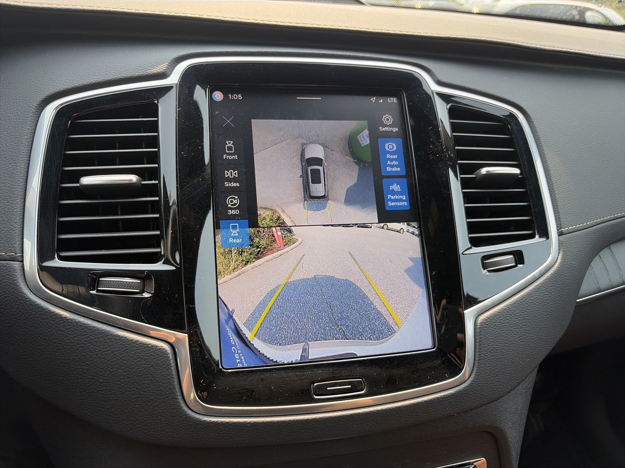 2025 Volvo XC90 Plug-In Hybrid in Richmond, British Columbia