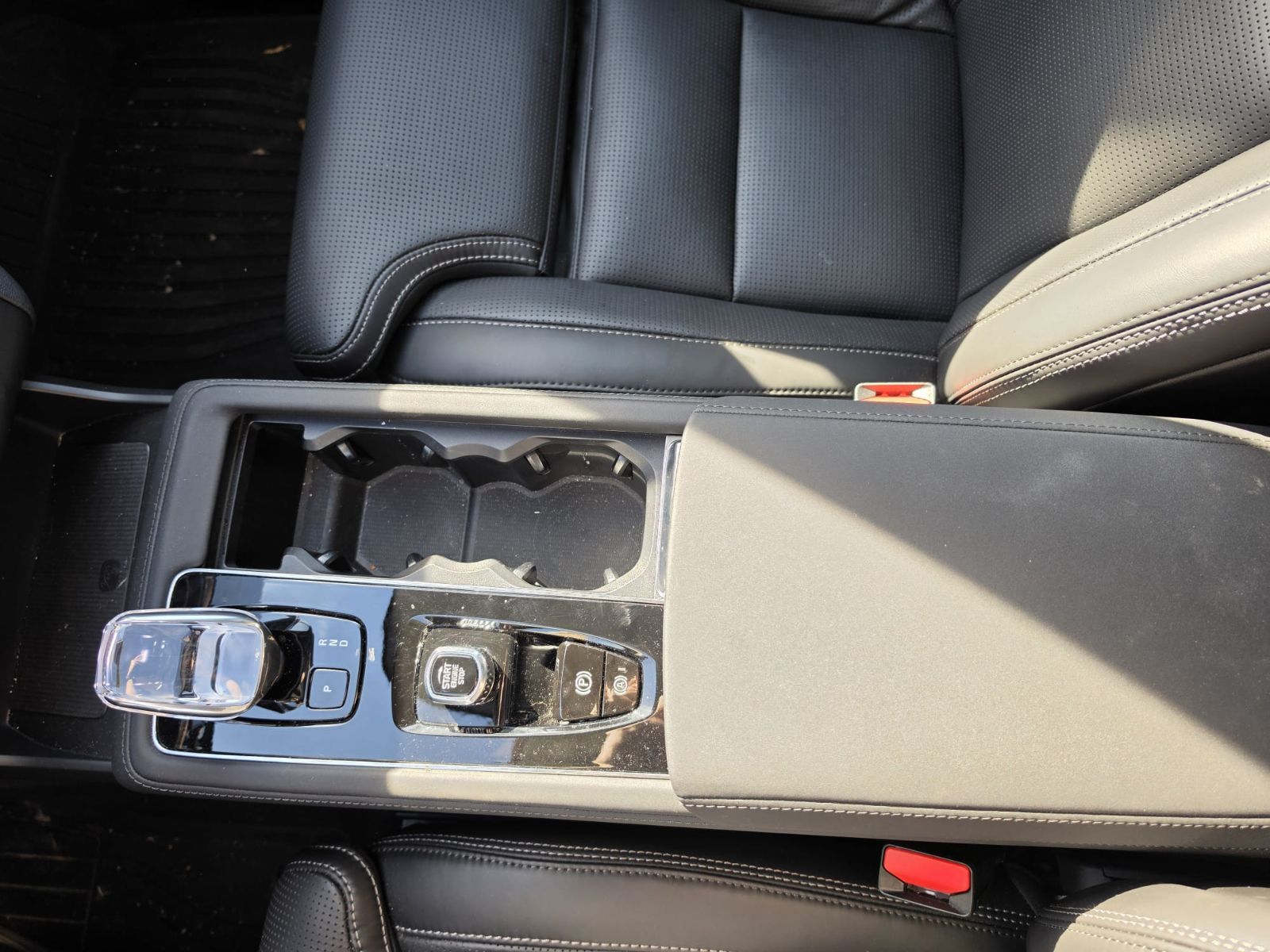 2025 Volvo XC90 Plug-In Hybrid in Richmond, British Columbia