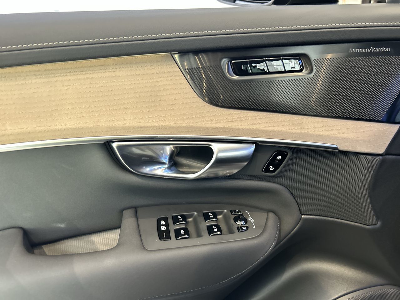 2026 Volvo XC90 Plug-in hybrid in Richmond, British Columbia