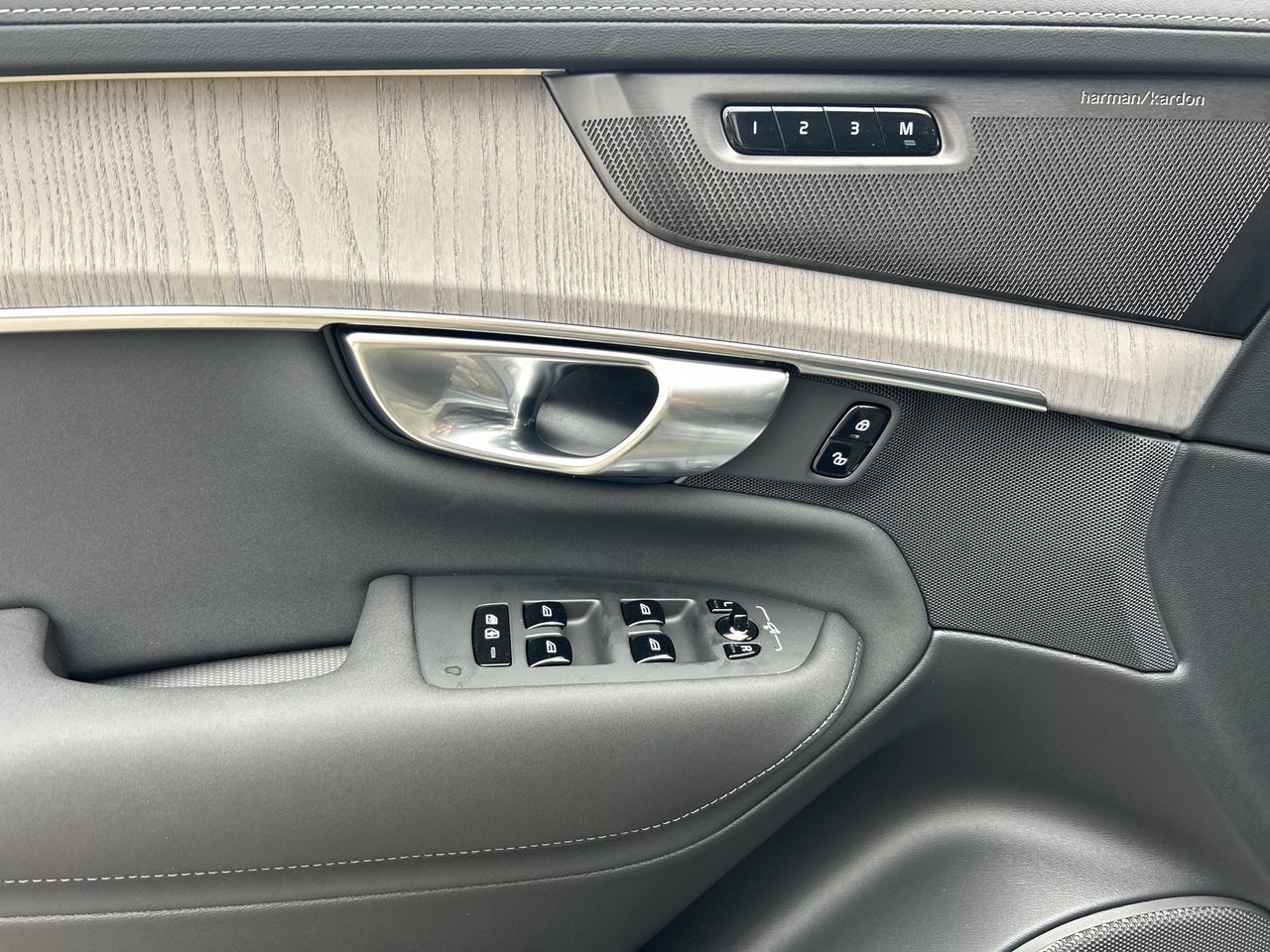 2026 Volvo XC90 Plug-in hybrid in Richmond, British Columbia