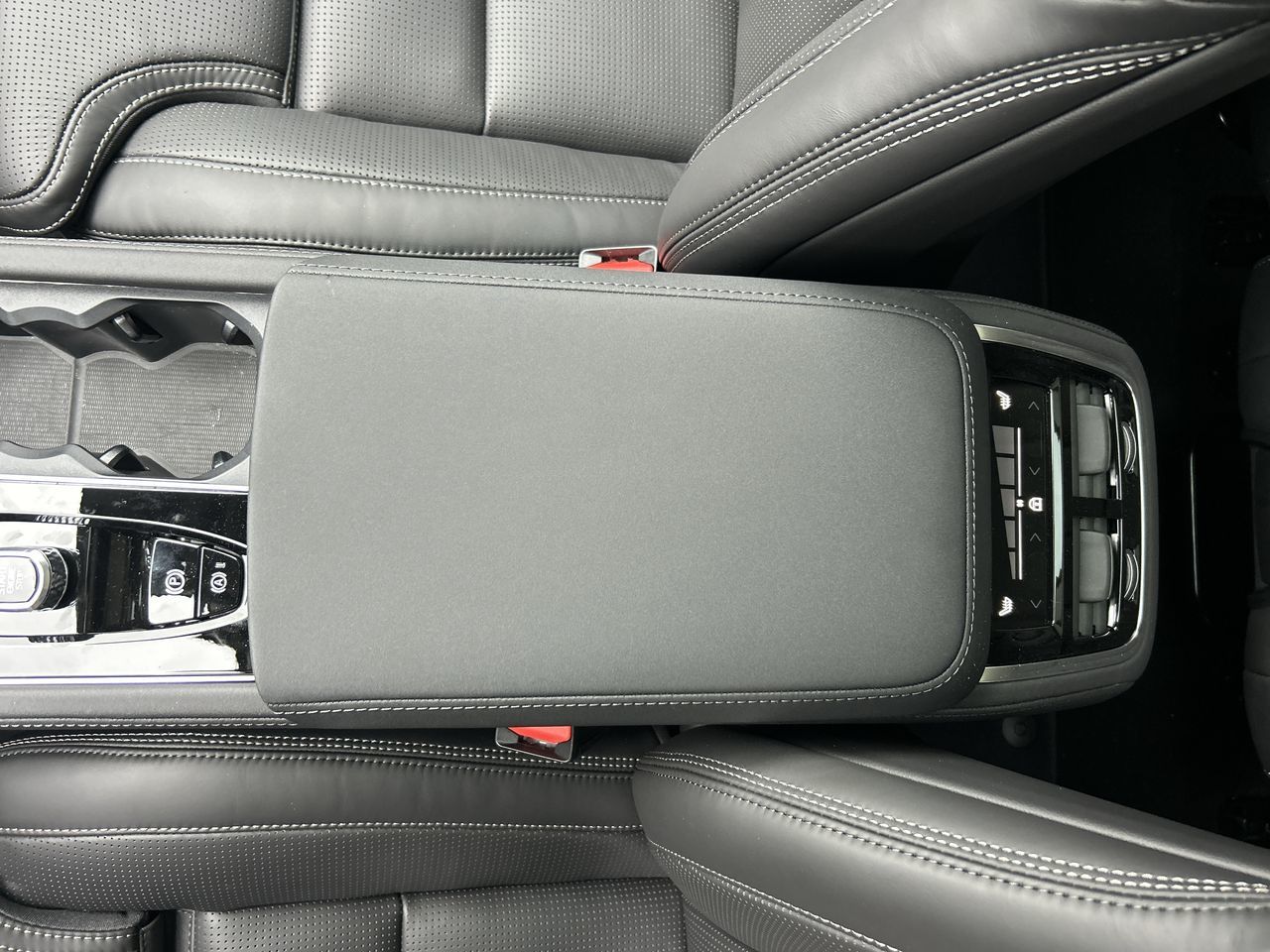 2026 Volvo XC90 Plug-in hybrid in Richmond, British Columbia