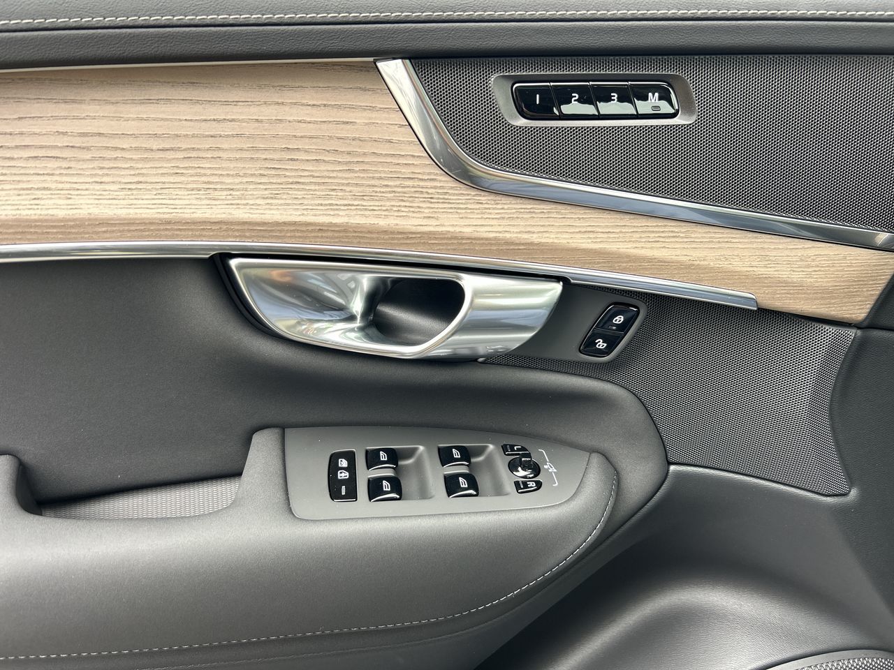 2026 Volvo XC90 Plug-in hybrid in Richmond, British Columbia