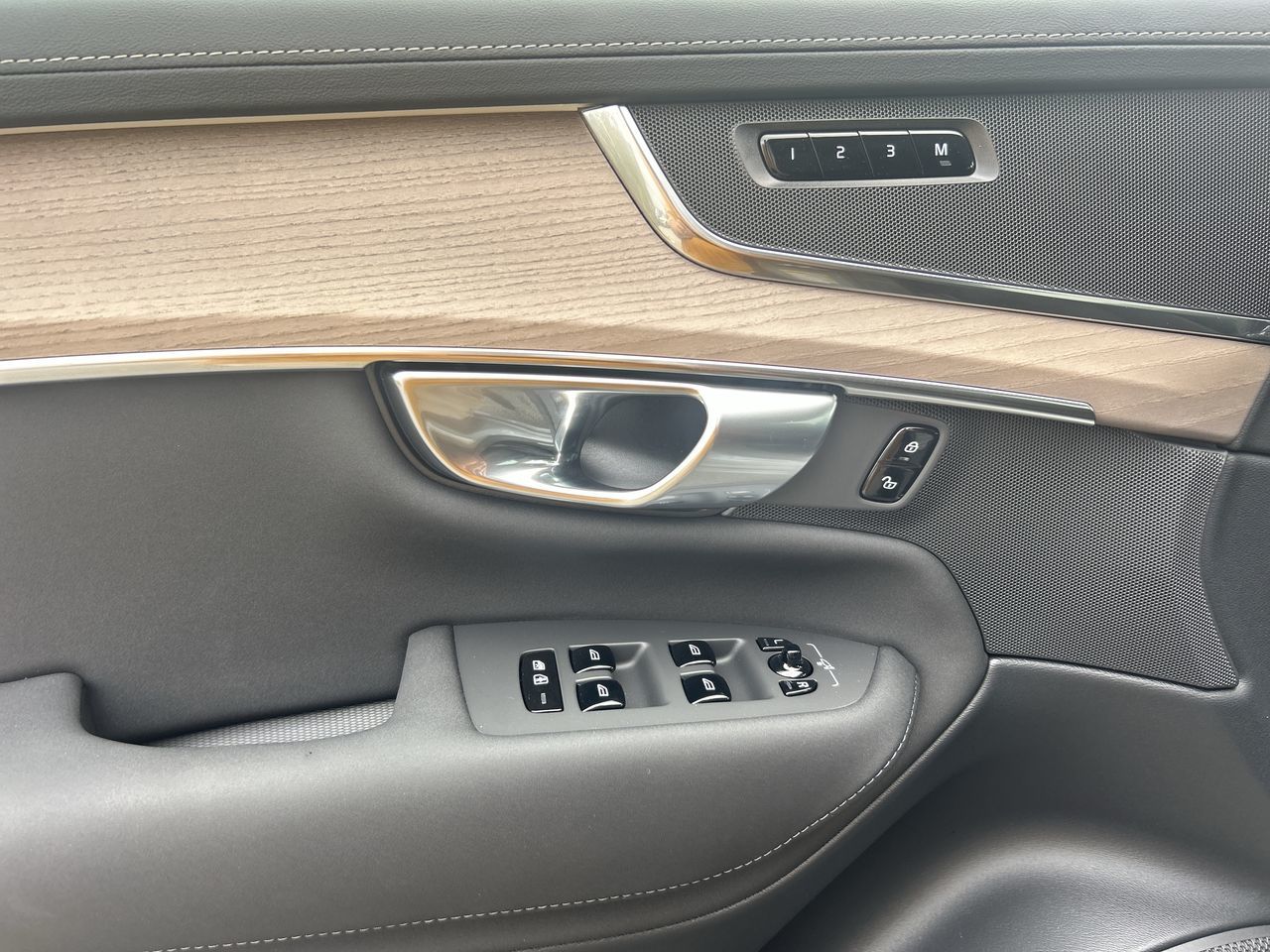 2026 Volvo XC90 Plug-in hybrid in Richmond, British Columbia