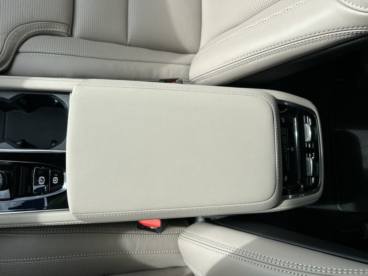 2026 Volvo XC90 Plug-in hybrid in Richmond, British Columbia