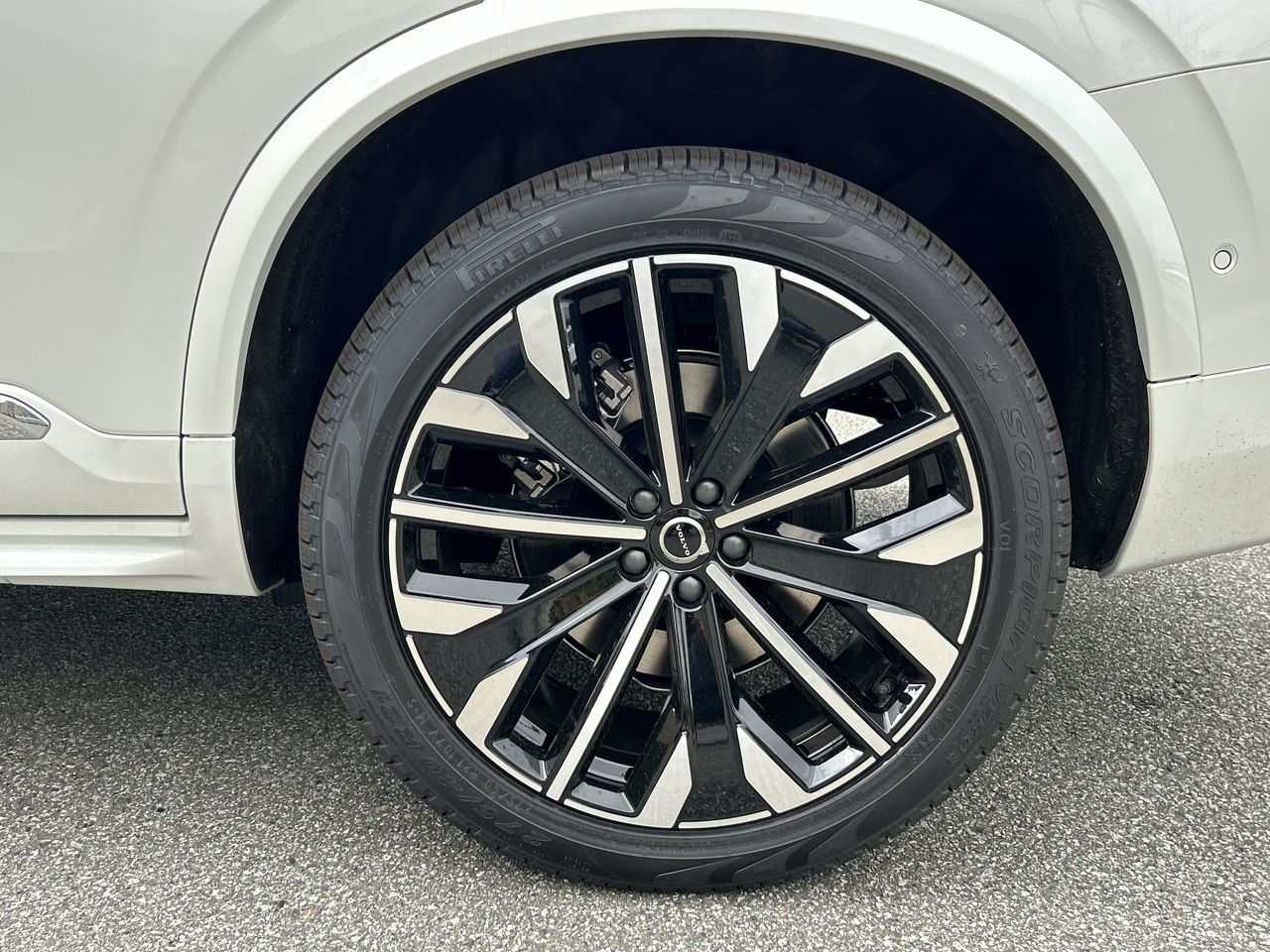 2026 Volvo XC90 Plug-in hybrid in Richmond, British Columbia