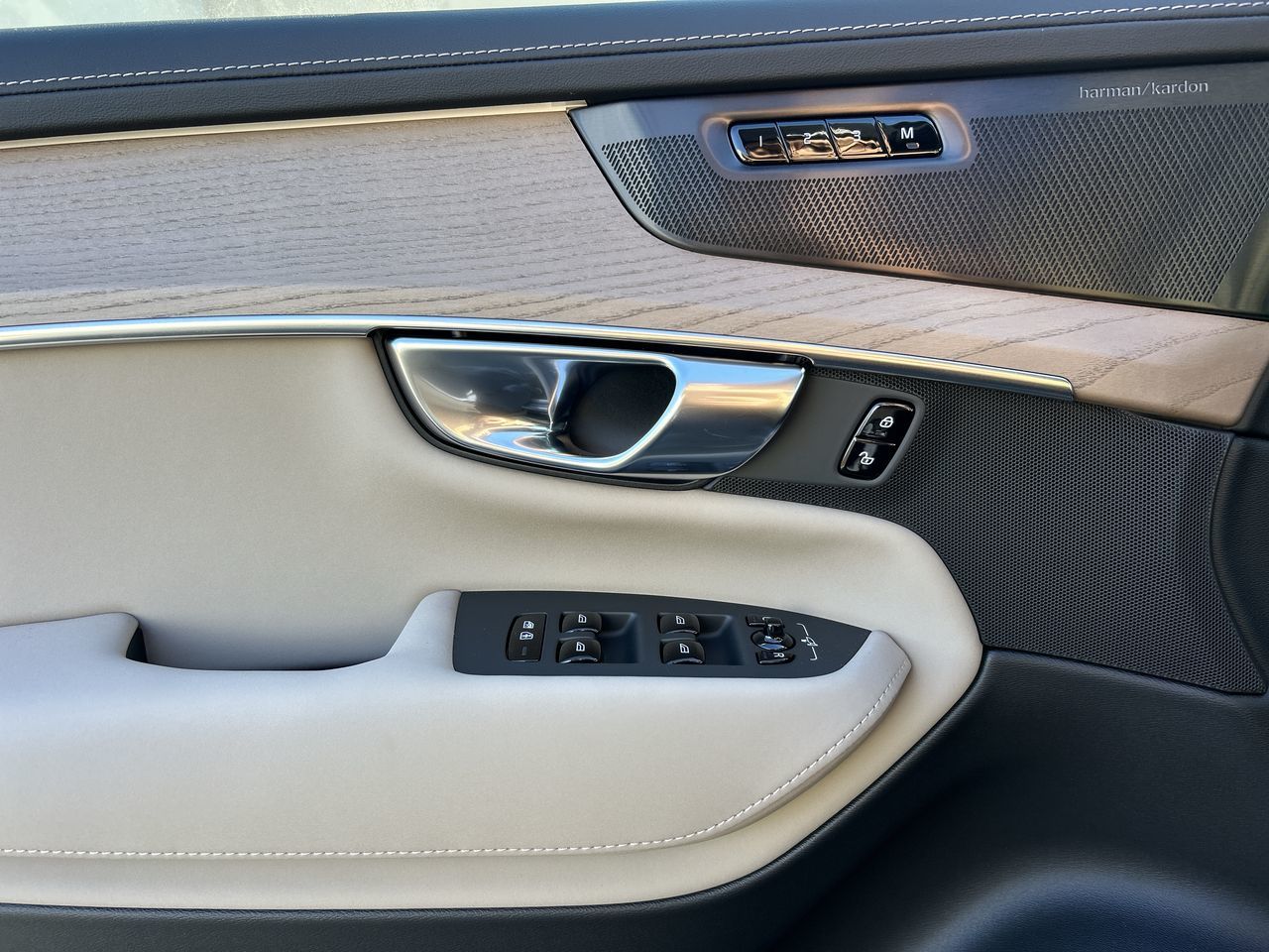 2026 Volvo XC90 Plug-in hybrid in Richmond, British Columbia