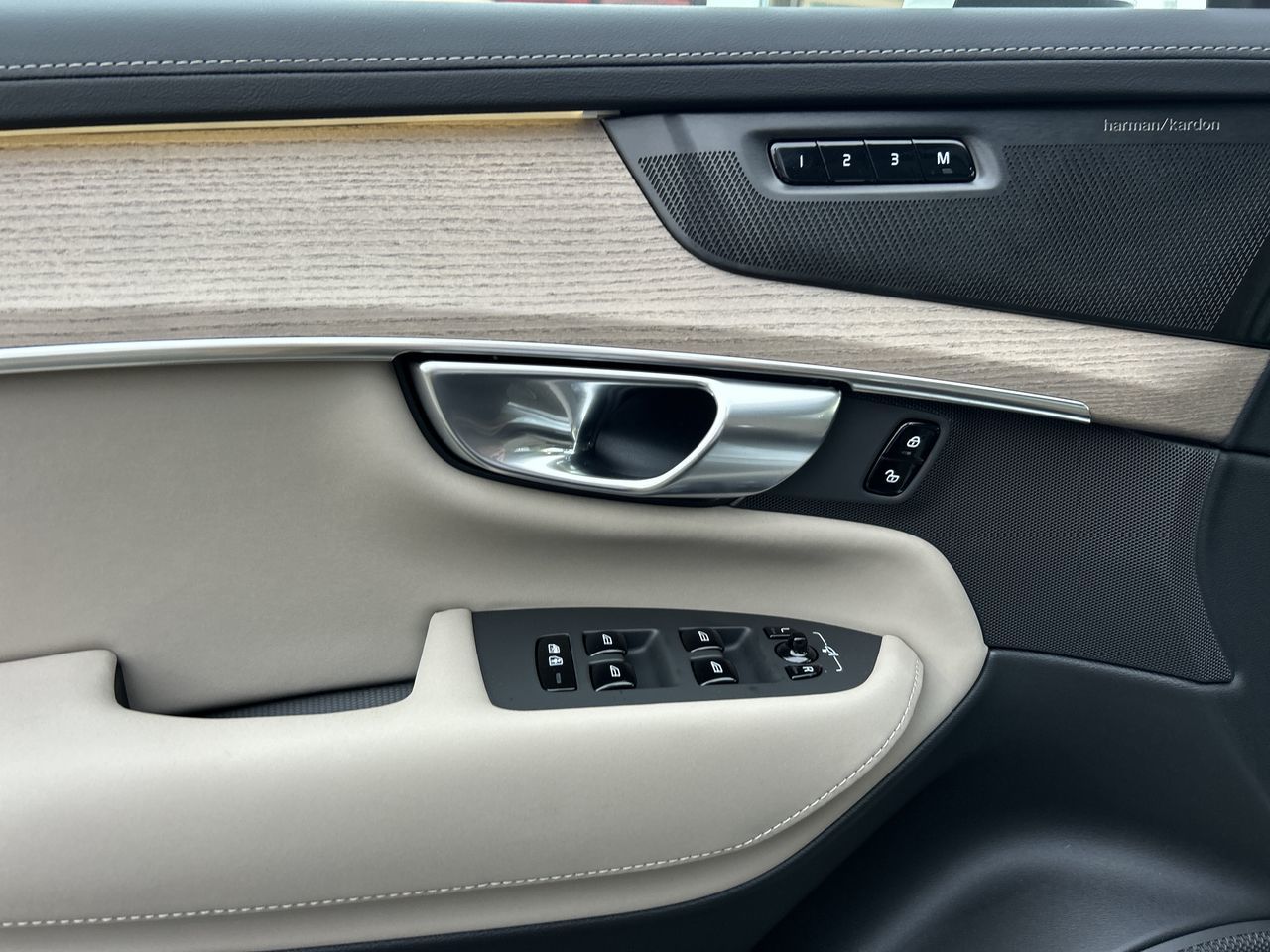 2026 Volvo XC90 Plug-in hybrid in Richmond, British Columbia