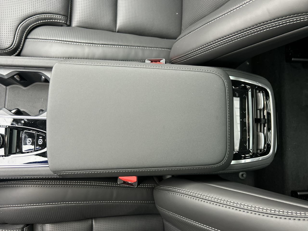 2026 Volvo XC90 Plug-in hybrid in Richmond, British Columbia