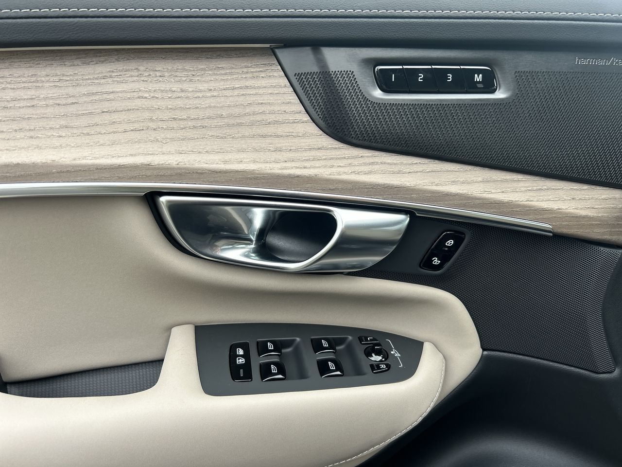 2026 Volvo XC90 Plug-in hybrid in Richmond, British Columbia