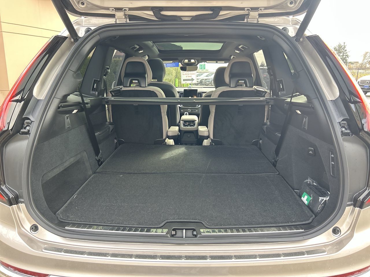 2026 Volvo XC90 Plug-in hybrid in Richmond, British Columbia