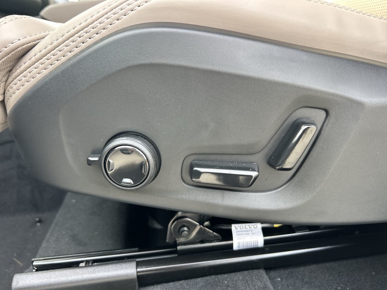 2026 Volvo XC90 Plug-in hybrid in Richmond, British Columbia