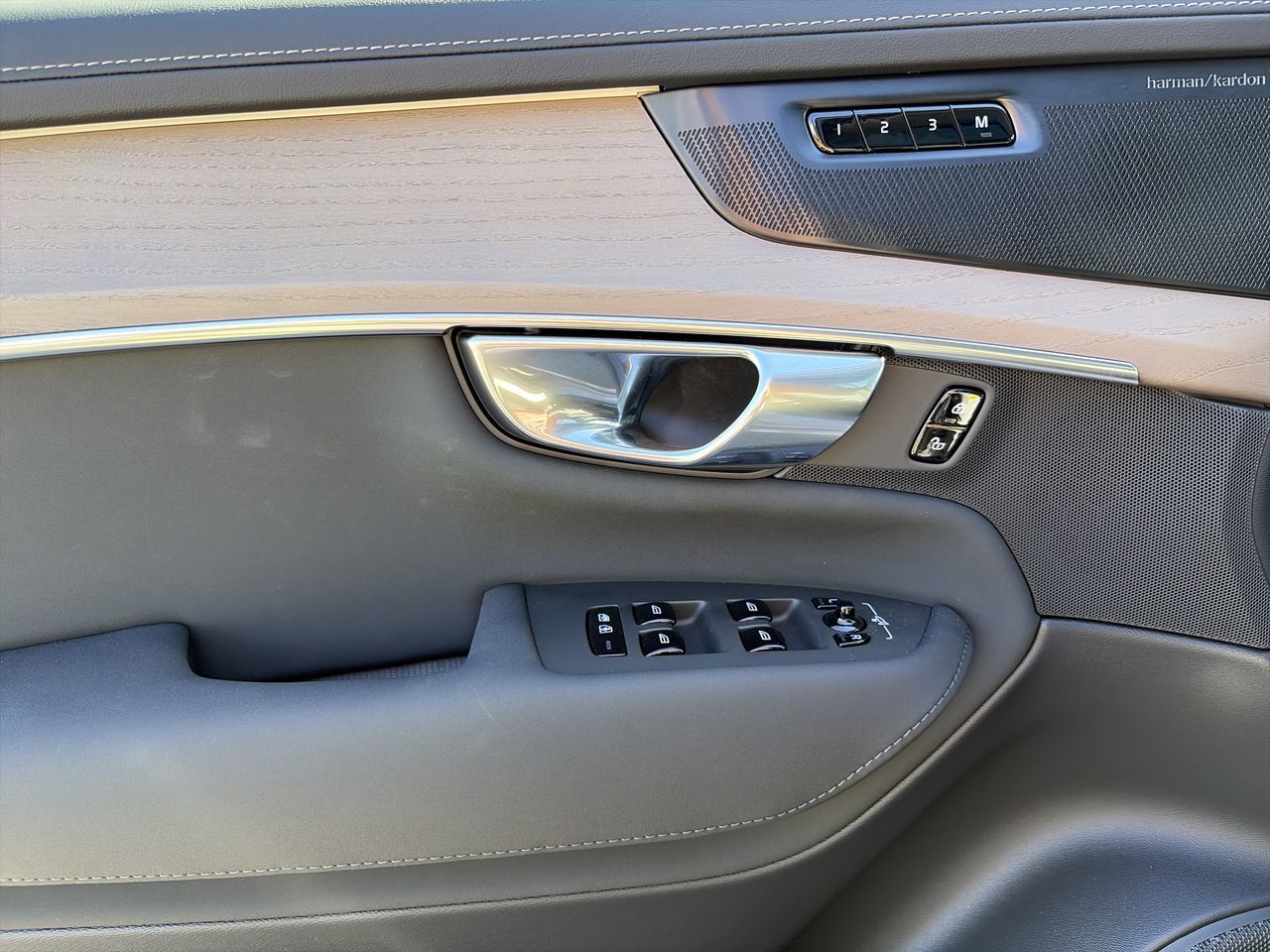 2026 Volvo XC90 Plug-in hybrid in Richmond, British Columbia