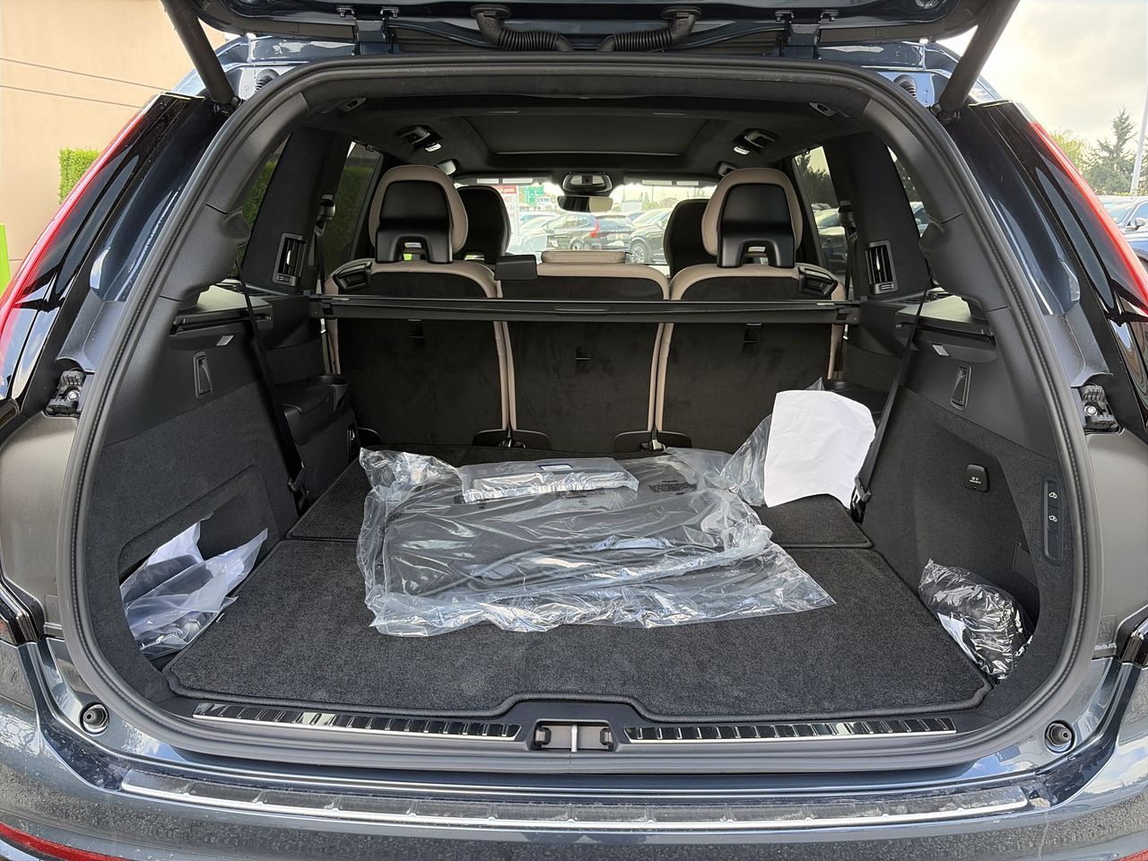 2027 Volvo XC90 Plug-in hybrid in Richmond, British Columbia