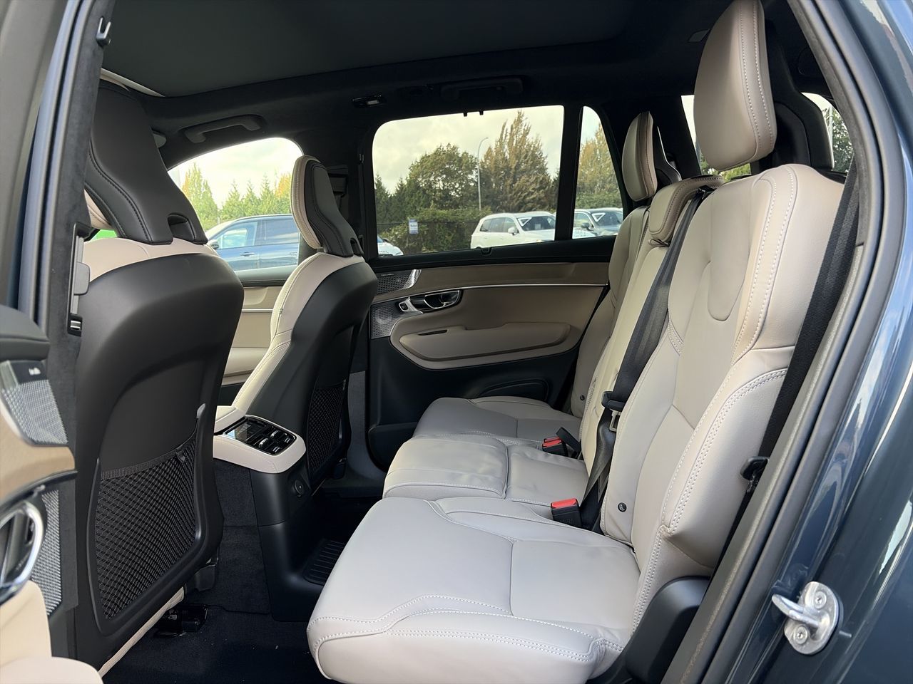 2027 Volvo XC90 Plug-in hybrid in Richmond, British Columbia