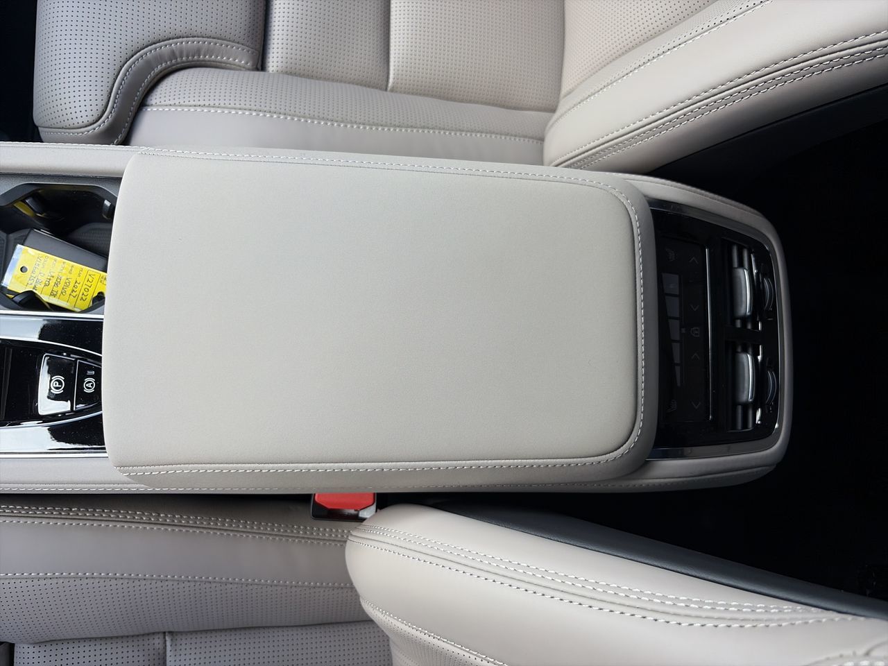 2027 Volvo XC90 Plug-in hybrid in Richmond, British Columbia