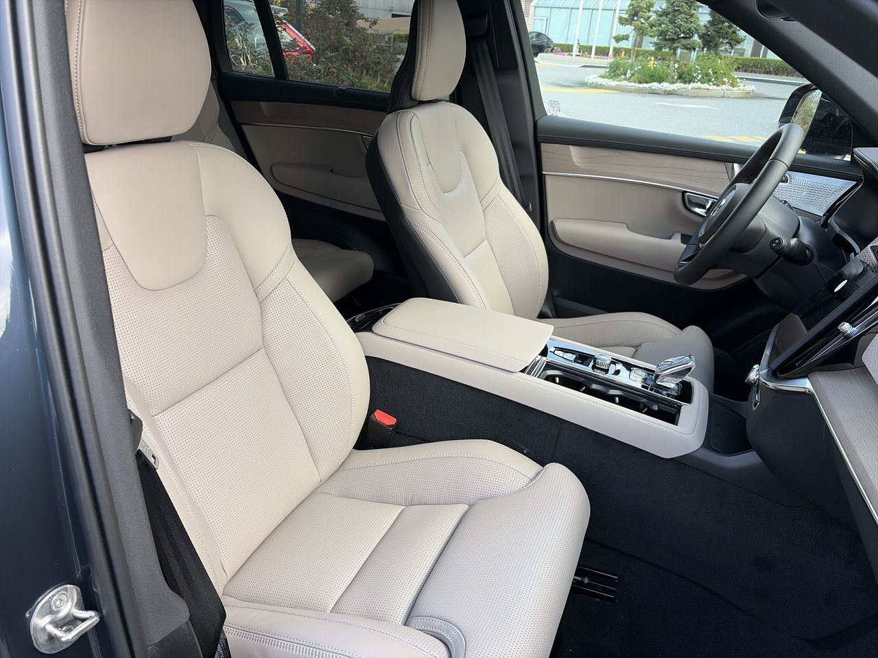 2027 Volvo XC90 Plug-in hybrid in Richmond, British Columbia
