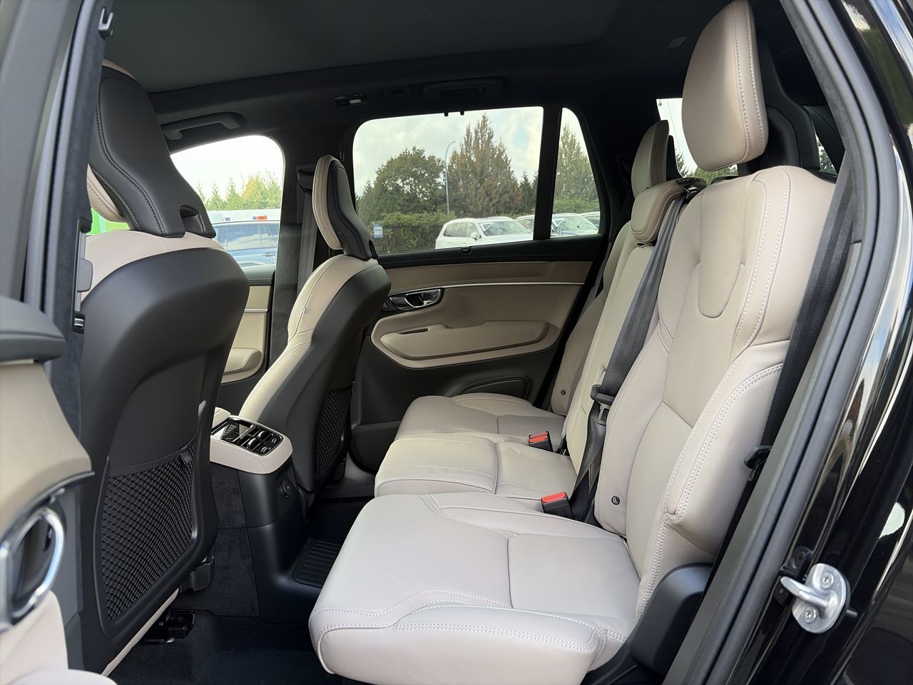 2027 Volvo XC90 Plug-in hybrid in Richmond, British Columbia