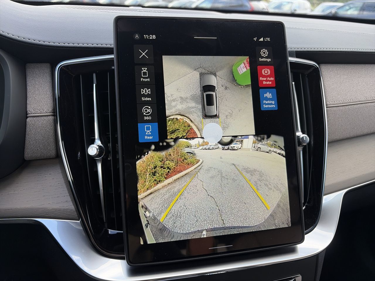 2027 Volvo XC90 Plug-in hybrid in Richmond, British Columbia