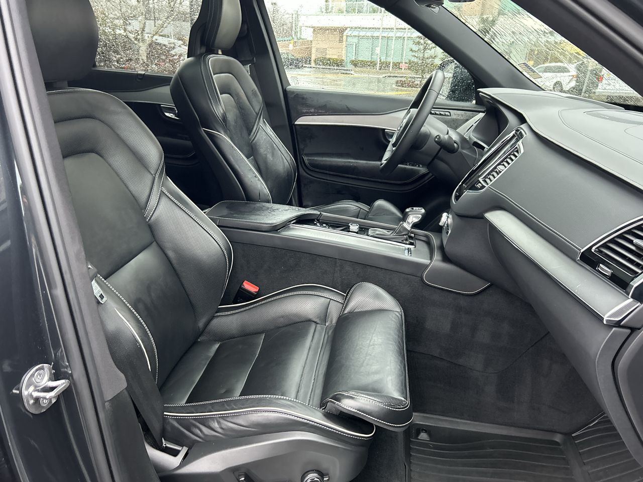 2022 Volvo XC90 in Richmond, British Columbia