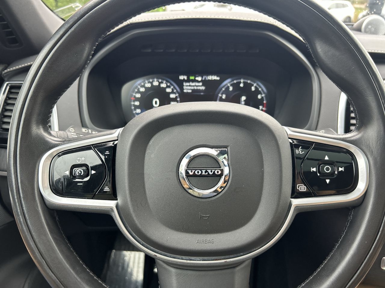 2022 Volvo XC90 in Richmond, British Columbia