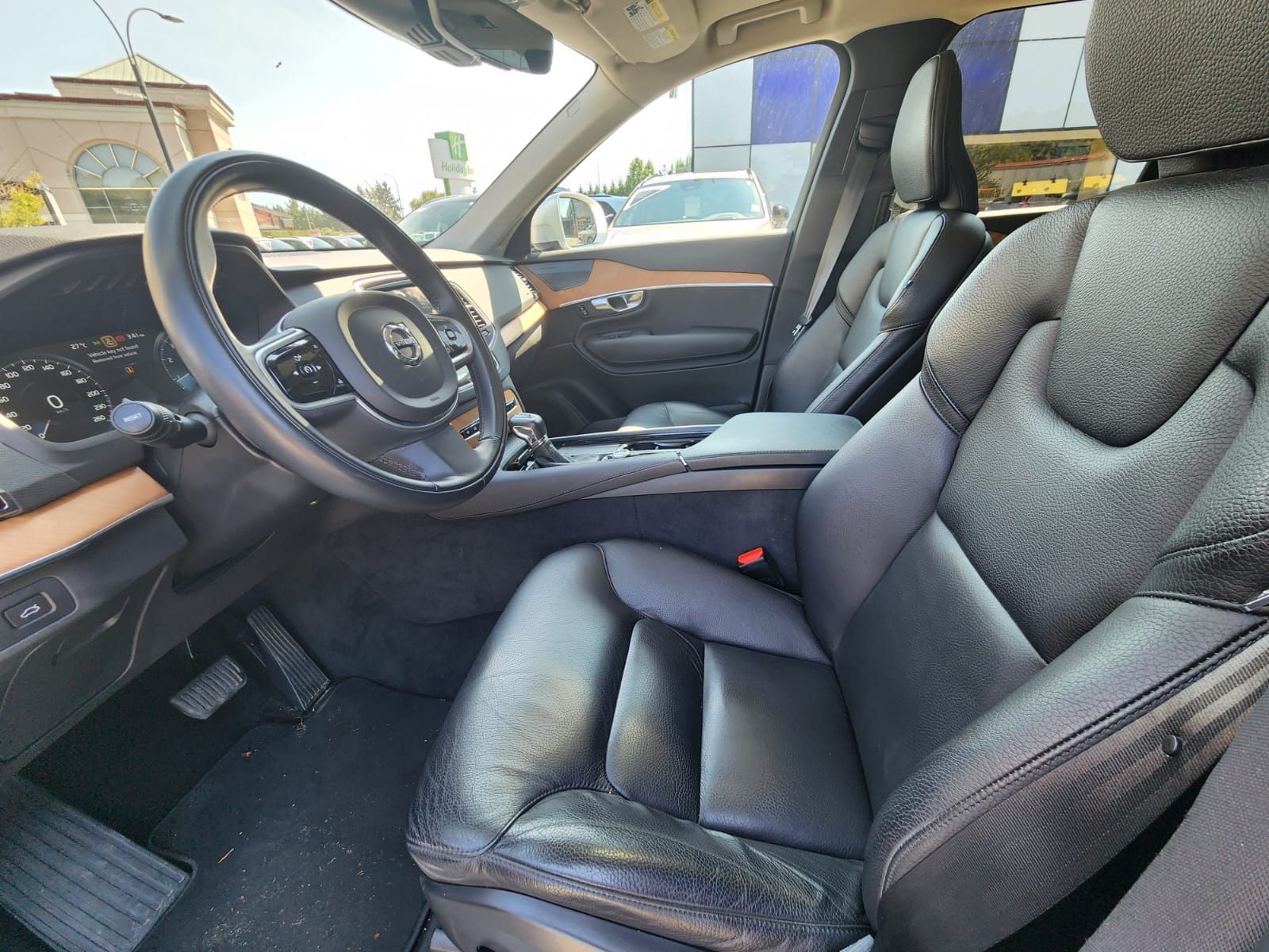 2022 Volvo XC90 in Richmond, British Columbia