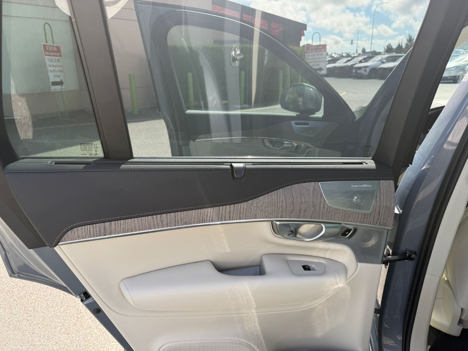 2023 Volvo XC90 in Richmond, British Columbia