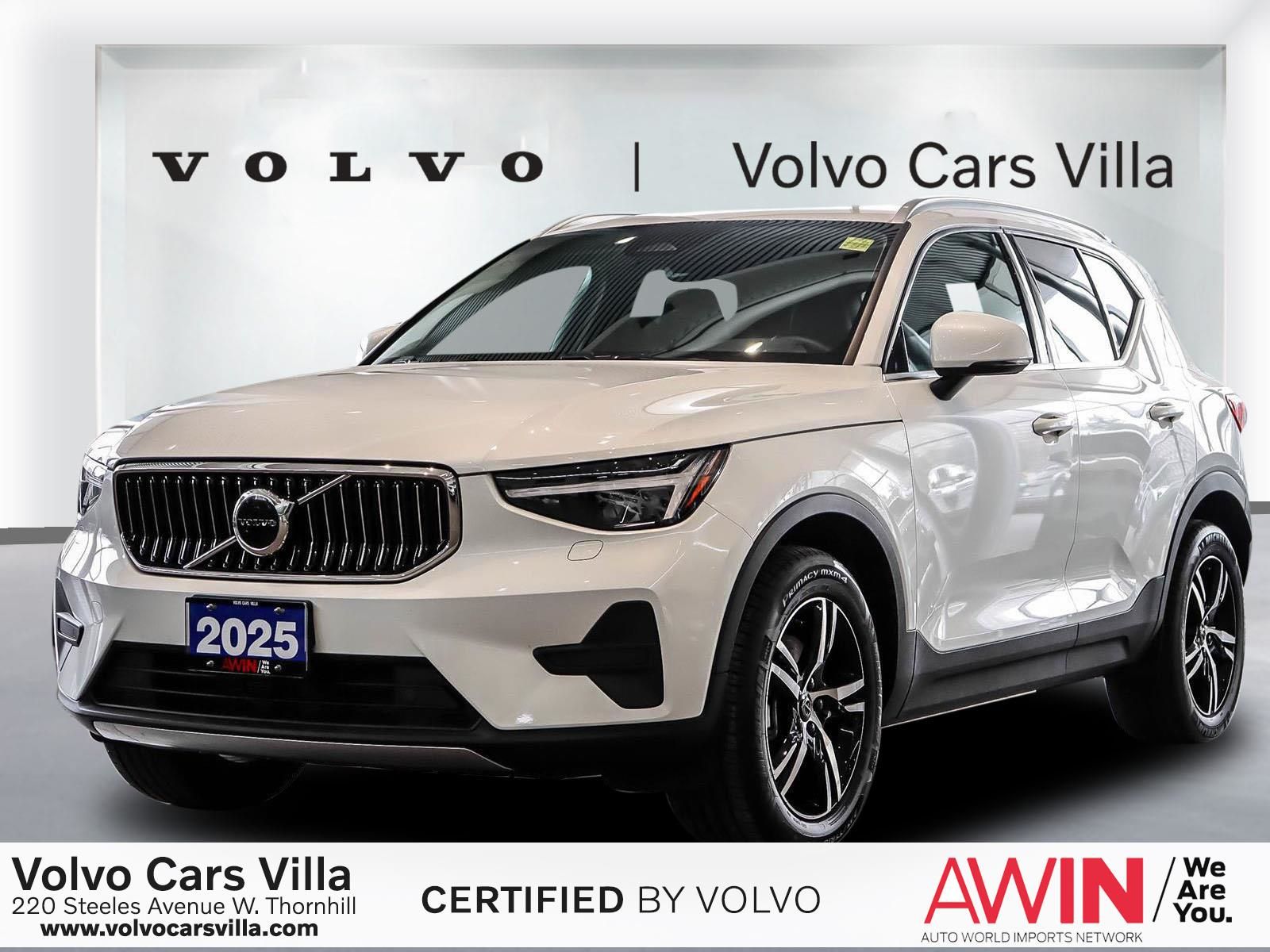 2025 Volvo XC40 B5 Core Bright Theme