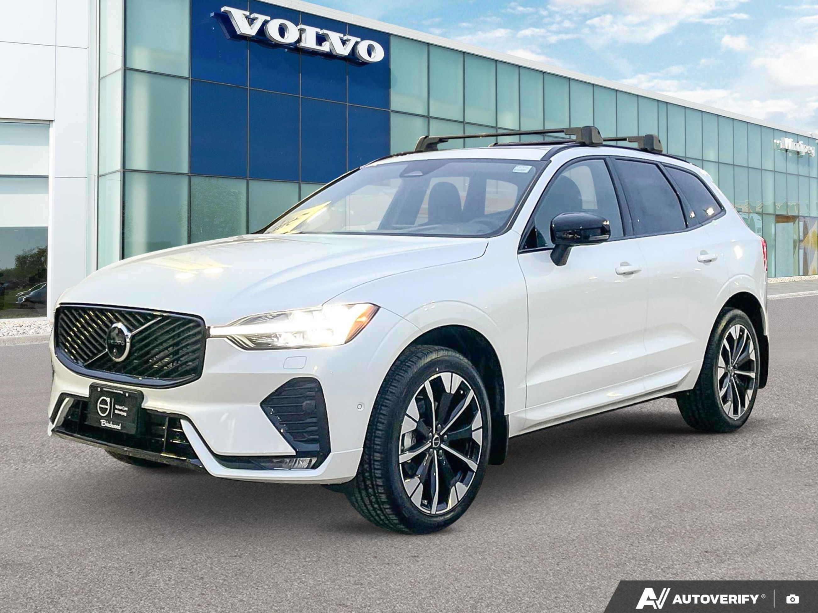 2026 Volvo XC60 Plus Dark Theme