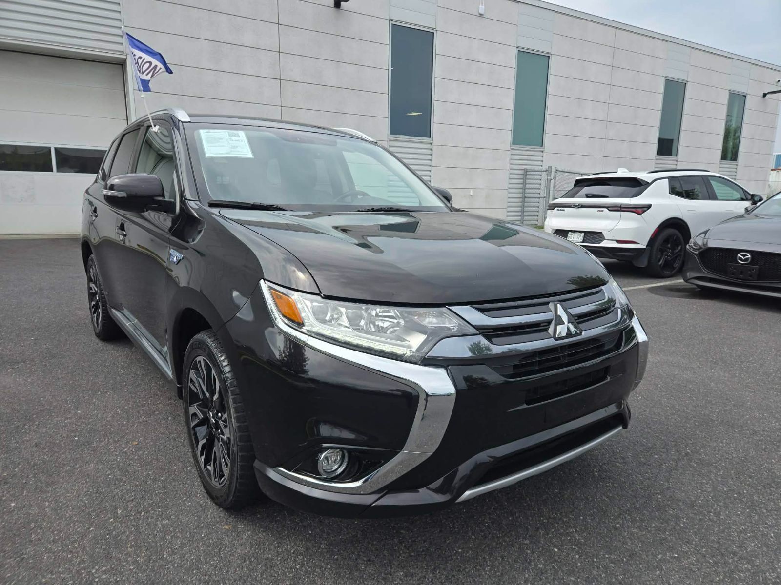 Photo Mitsubishi Outlander PHEV SE AWD 2018 #3