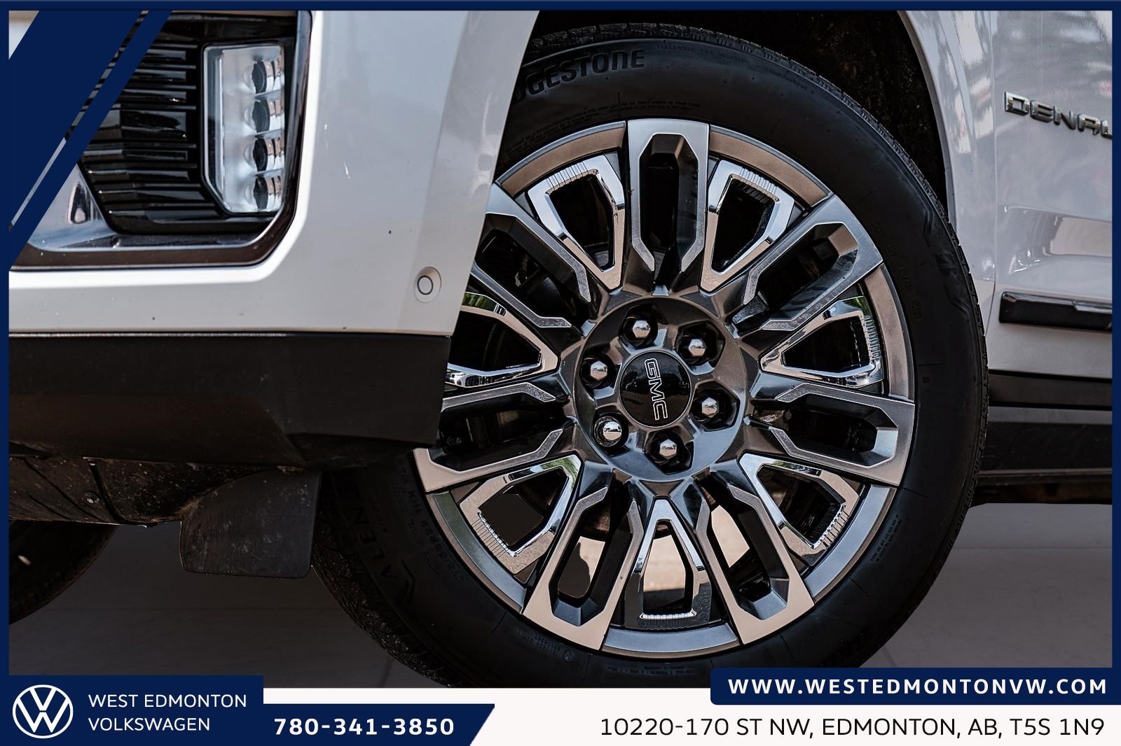 Photo 2023 GMC Yukon XL Denali Ultimate #3