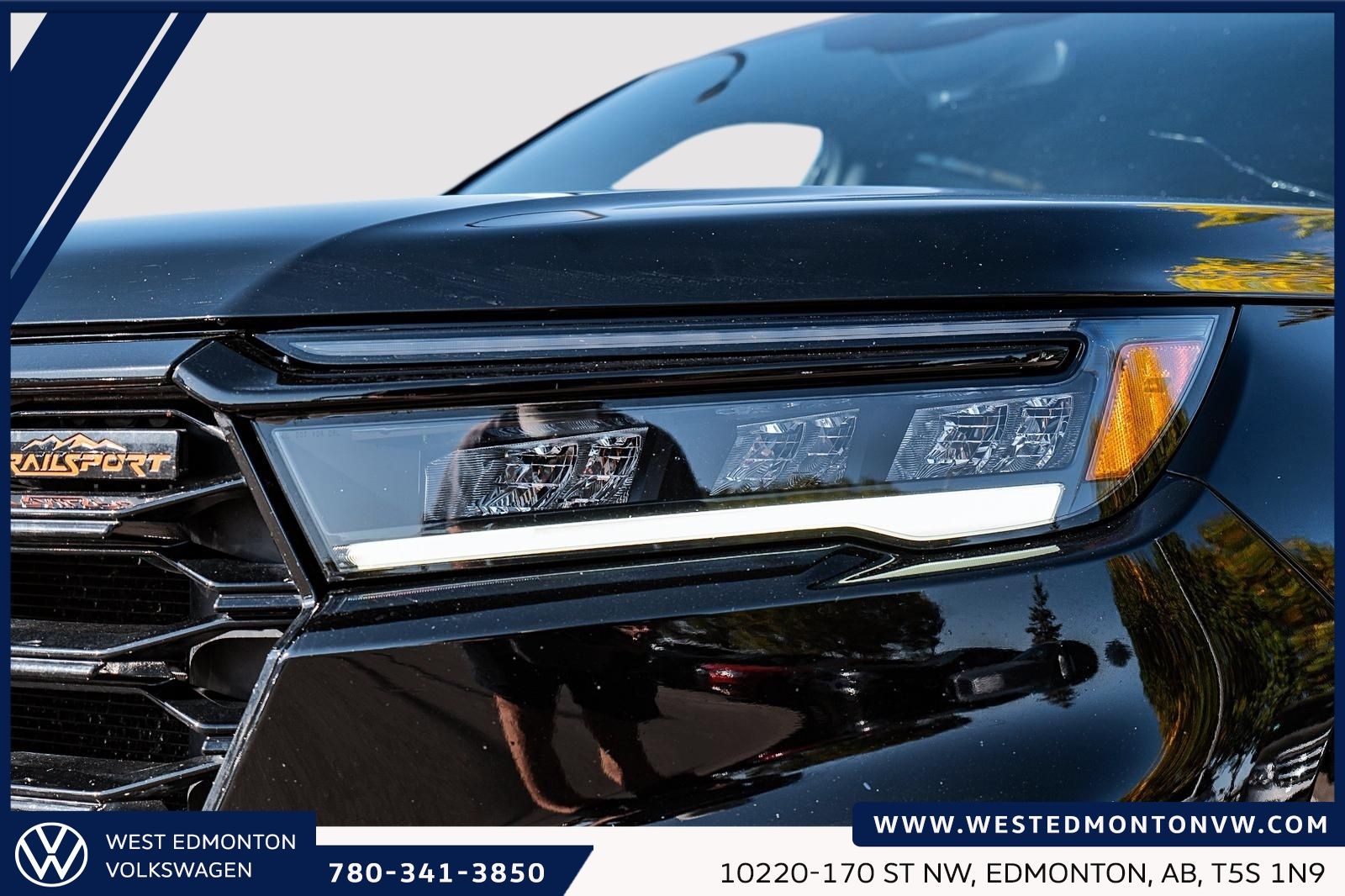 Photo 2025 Honda Pilot TrailSport #2