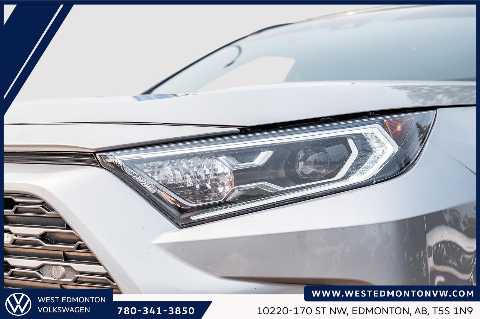 Photo 2021 Toyota RAV4 Hybrid XLE #2