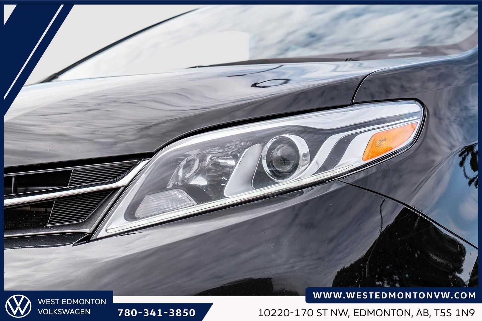 Photo 2020 Toyota Sienna XLE #2