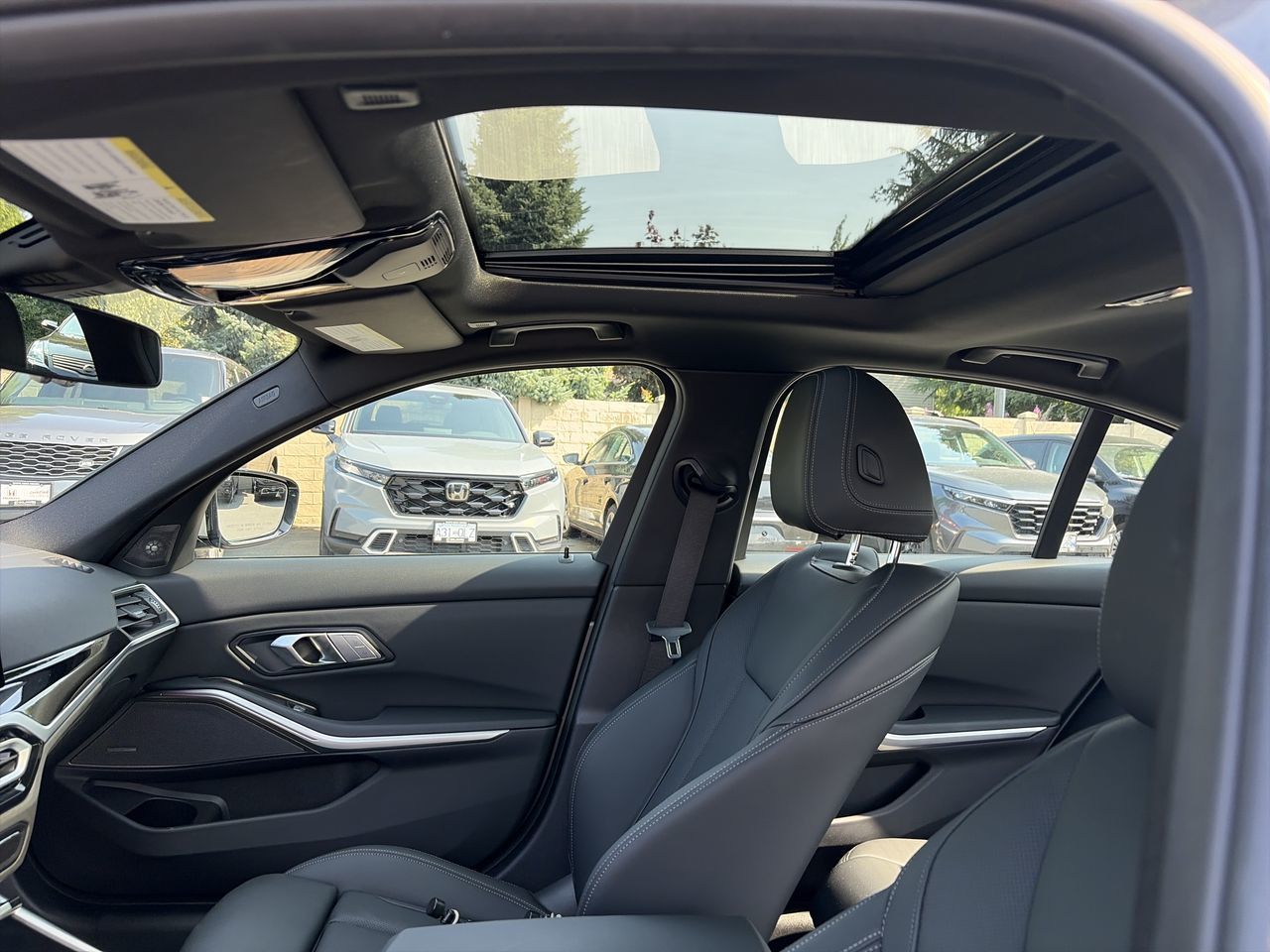 2023 BMW 330i