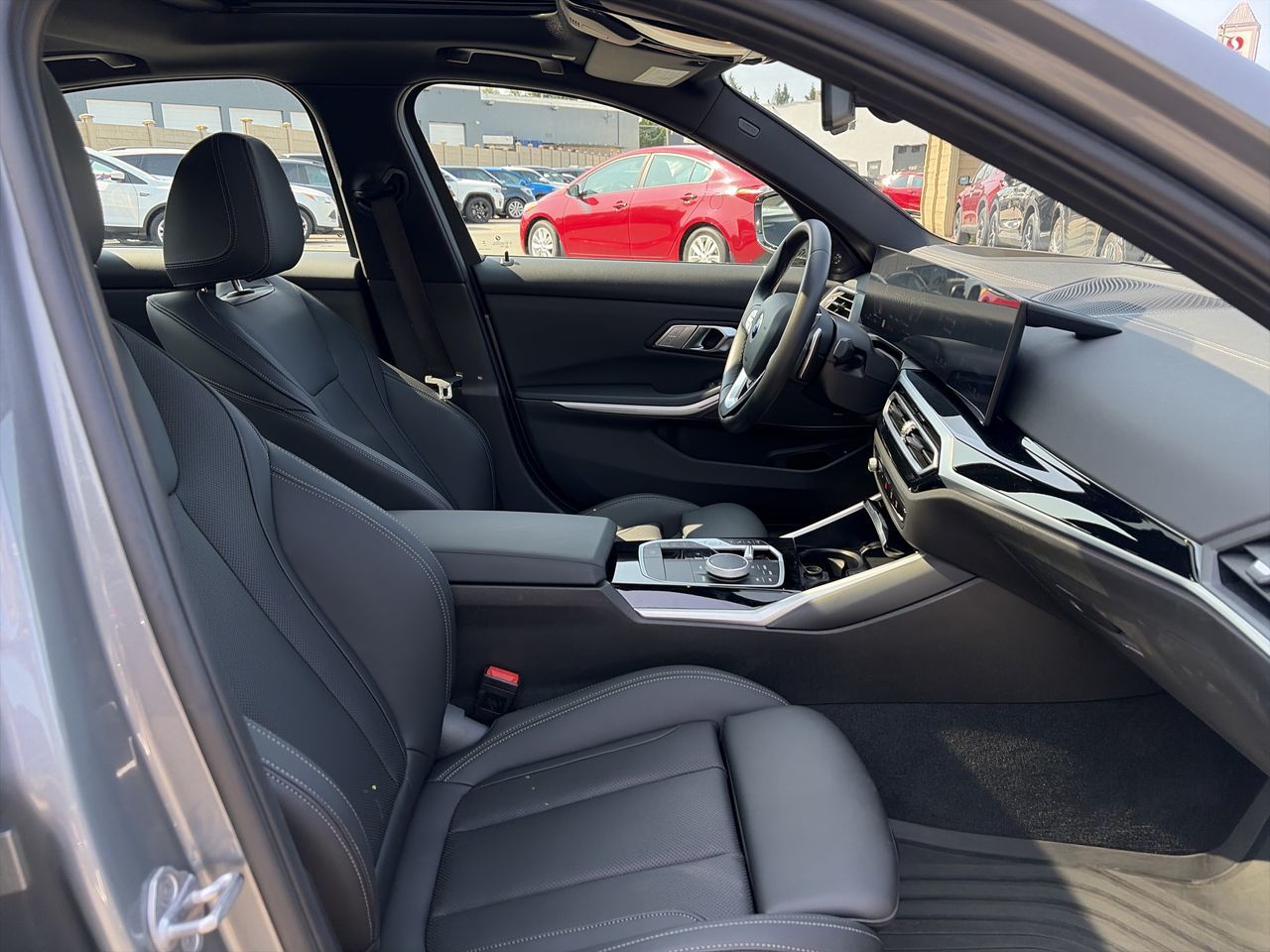 2023 BMW 330i