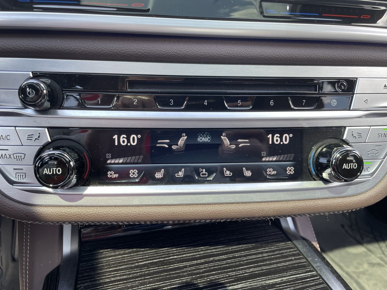 2020 BMW 750I