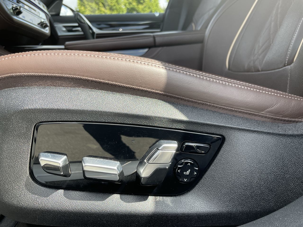 2020 BMW 750I