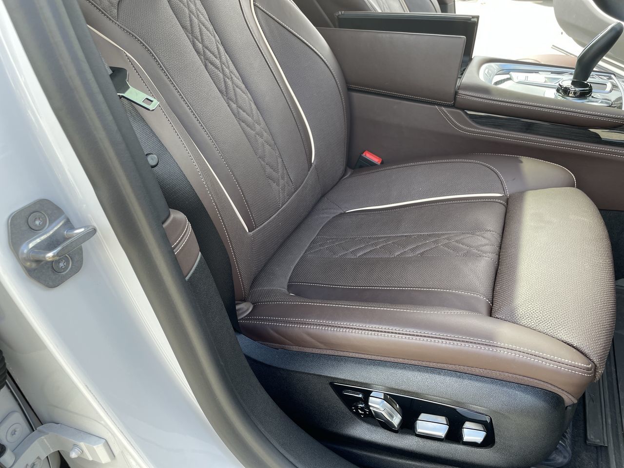 2020 BMW 750I