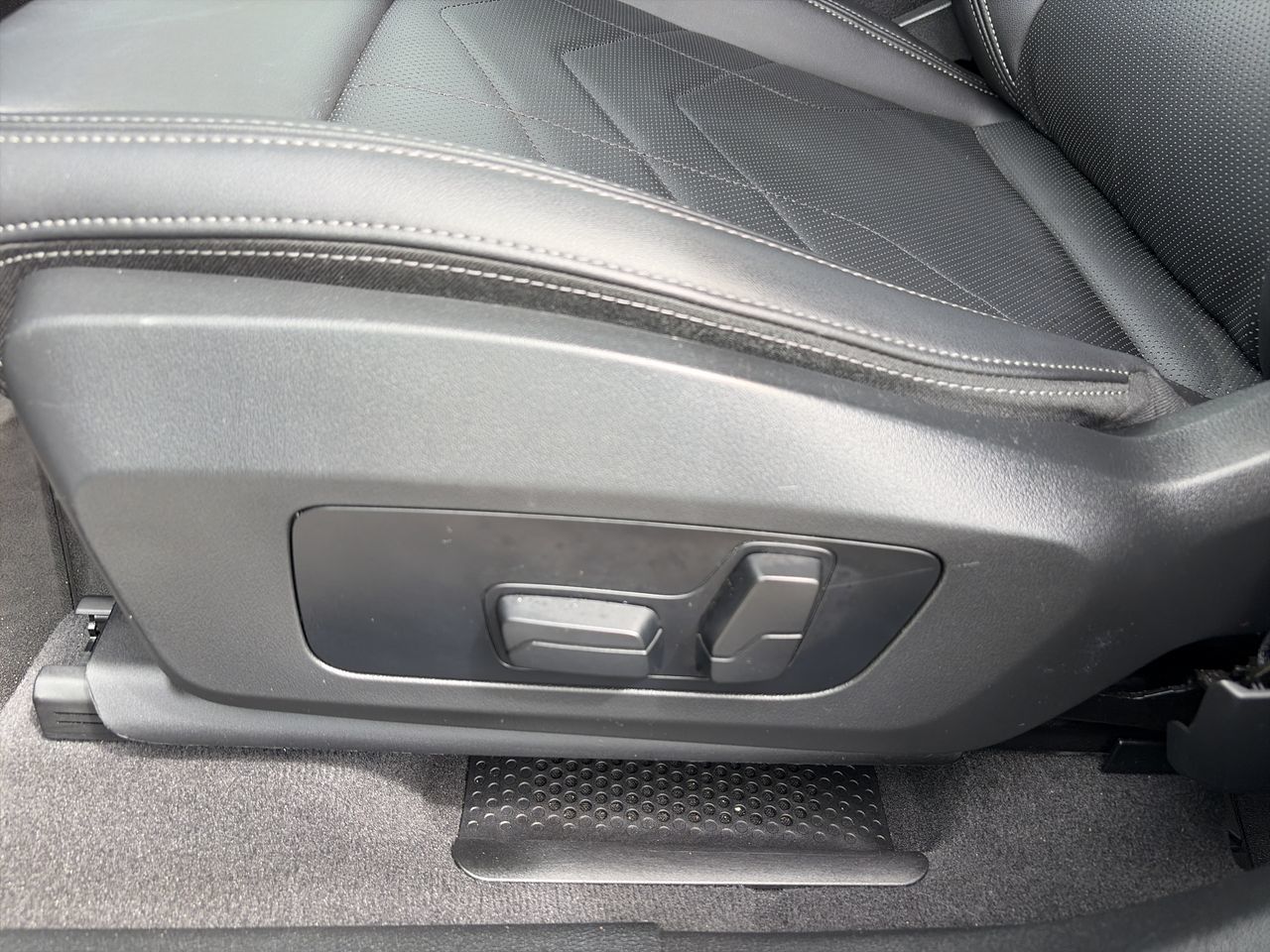 2023 BMW X1