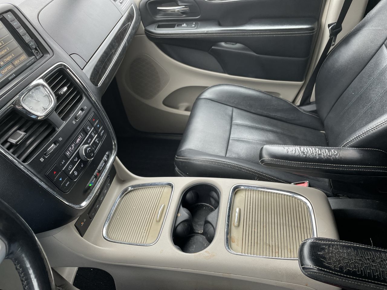 2014 Chrysler Town & Country