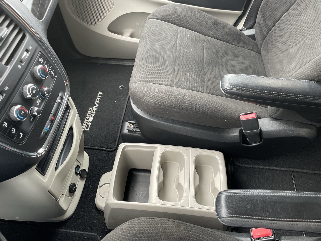 Dodge Grand Caravan  2013 à Surrey, Colombie-Britannique