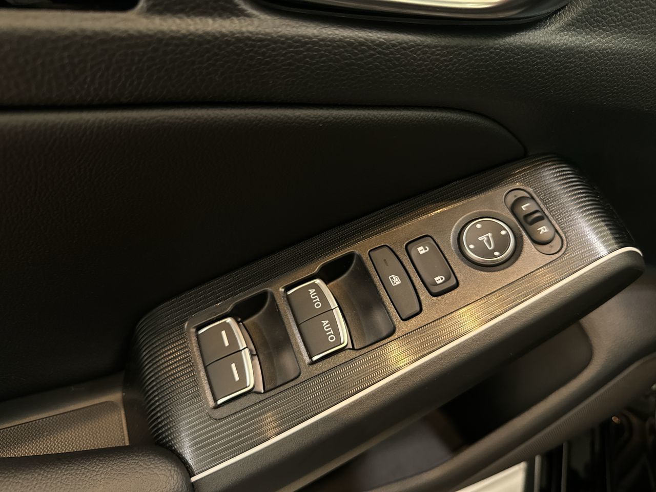 Honda Civic Hybrid Hatchback  2025 à Surrey, Colombie-Britannique