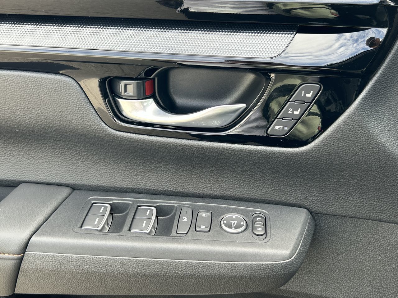 2025 Honda CR-V HYBRID in Surrey, British Columbia