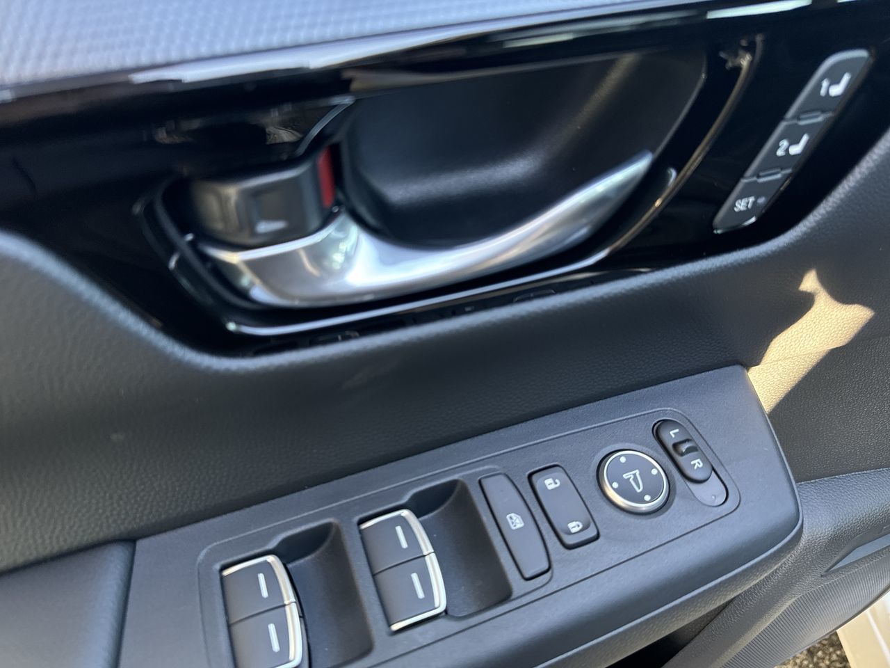 2025 Honda CR-V HYBRID in Surrey, British Columbia
