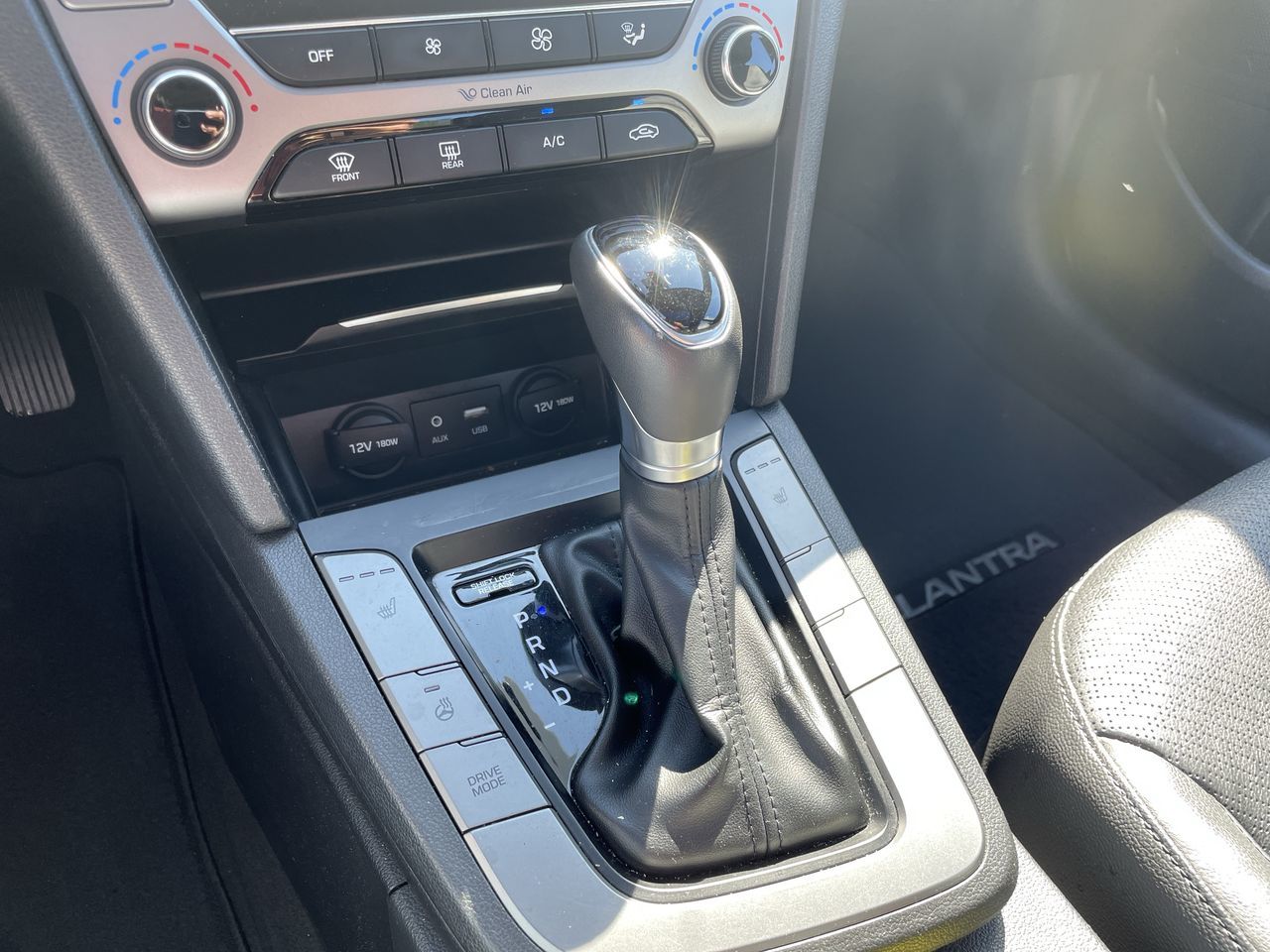 Hyundai Elantra Sedan  2017 à Surrey, Colombie-Britannique