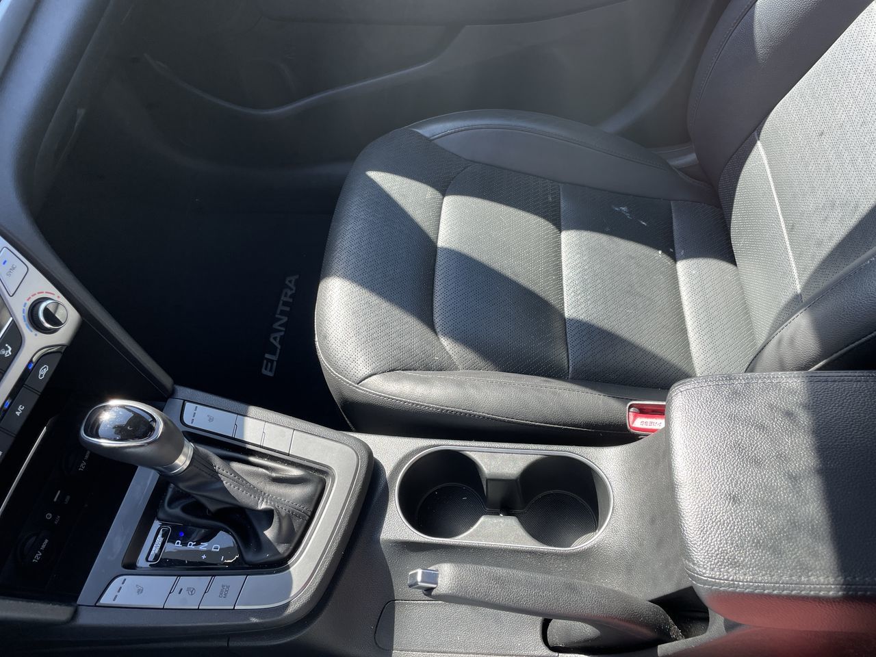 Hyundai Elantra Sedan  2017 à Surrey, Colombie-Britannique