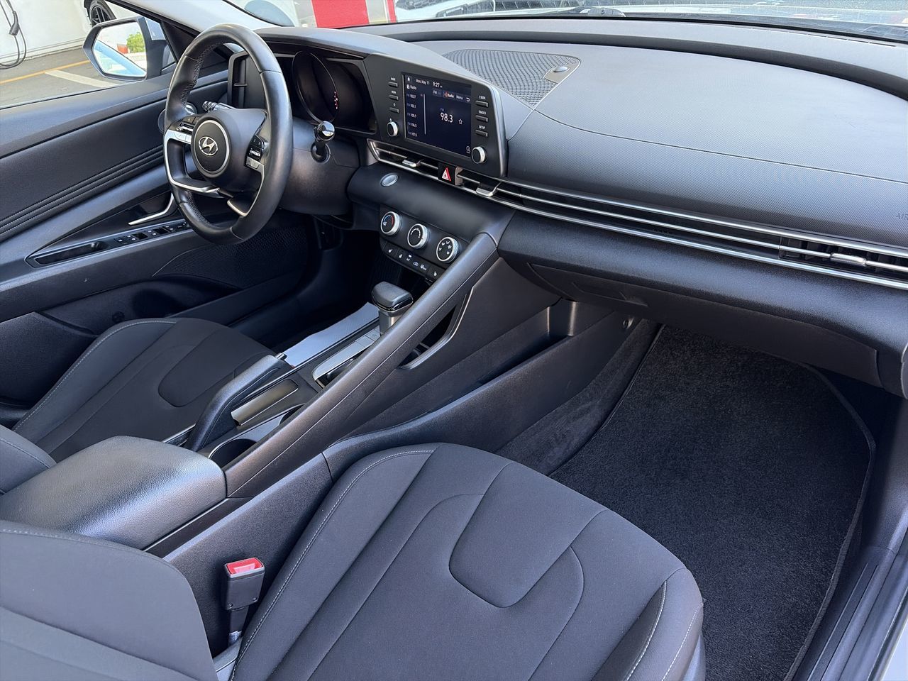 2022  Elantra Sedan