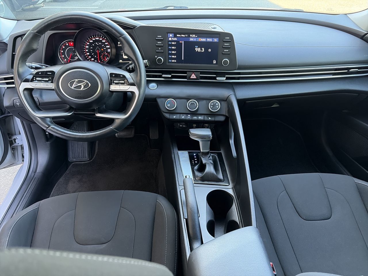 2022  Elantra Sedan